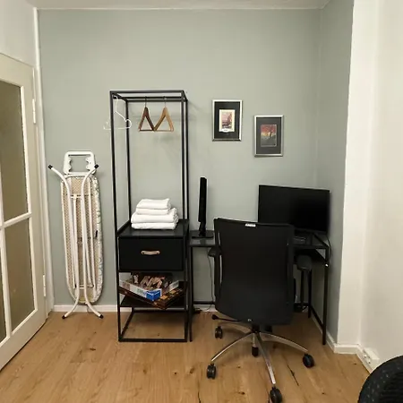 Cozy Private In Great Location *