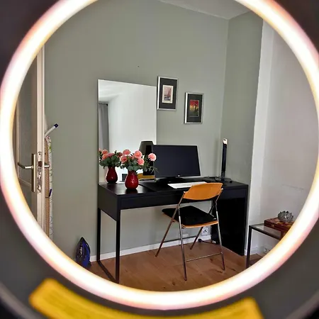 Cozy Private In Great Location